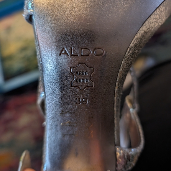 ALDO Strappy Silver Heels. Leather. Size 39 (Cdn 8) Sexy. - Picture 4 of 5